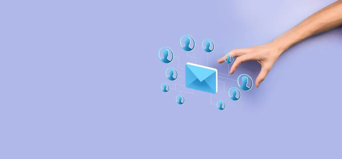 O której godzinie wysyłać SMS-y do klientów? Dane i dobre praktyki